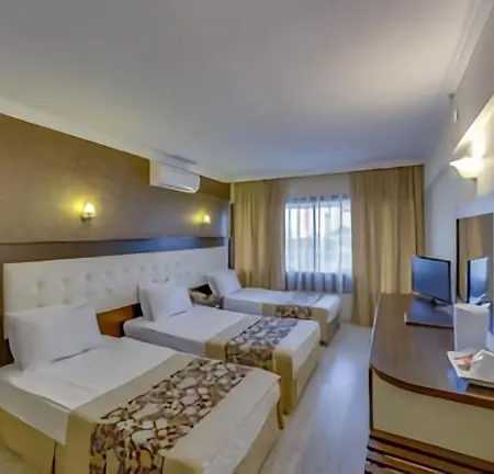 Ada Marina Hotel מלון